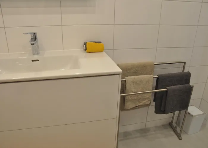 Apartman 2-zimmer Mit Terrasse, Fernblick, Natur, Ruhig - *